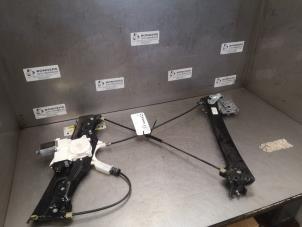 Gebruikte Raammechaniek 2Deurs rechts-voor Opel Astra H Twin Top (L67) 1.8 16V Prijs op aanvraag aangeboden door Bongers Auto-Onderdelen Zeeland