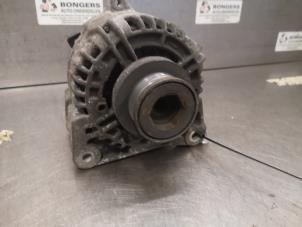 Gebruikte Dynamo Renault Modus/Grand Modus (JP) 1.6 16V Prijs op aanvraag aangeboden door Bongers Auto-Onderdelen Zeeland