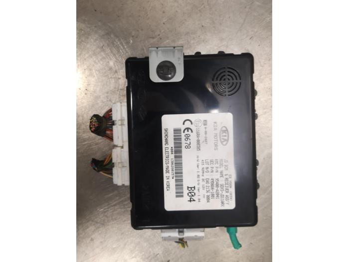 Bodycontrol Module Kia Cee'd Sportswagon (JDC5), 2012 / 2018 1.6 GDI 16V, Combi/o, Benzine, 1.591cc, 99kW (135pk), FWD, G4FD, 2012-09 / 2018-07, JDC5P3; JDC5P4; JDC5PC; JDC5PD (Gebruikt)