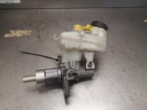 Gebruikte Hoofdremcilinder Opel Astra J (PC6/PD6/PE6/PF6) 1.6 16V Prijs op aanvraag aangeboden door Bongers Auto-Onderdelen Zeeland