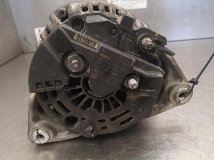 Dynamo van een Opel Tigra Twin Top 1.4 16V 2005