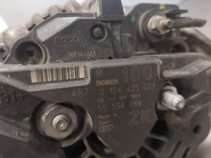 Dynamo van een Opel Tigra Twin Top 1.4 16V 2005