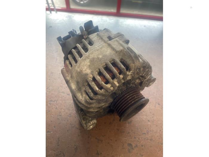 Gebruikte Dynamo BMW 1 serie (E87/87N) 118d 16V Prijs op aanvraag aangeboden door Bongers Auto-Onderdelen Zeeland