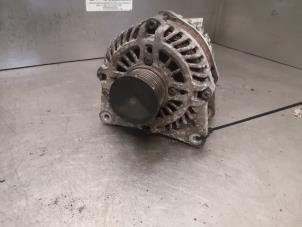 Gebruikte Dynamo Nissan Qashqai (J10) 2.0 16V 4x4 Prijs € 75,00 Margeregeling aangeboden door Bongers Auto-Onderdelen Zeeland