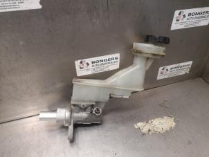 Gebruikte Hoofdremcilinder Nissan Qashqai (J10) 2.0 16V 4x4 Prijs op aanvraag aangeboden door Bongers Auto-Onderdelen Zeeland