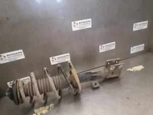 Gebruikte Mac Phersonpoot rechts-voor Peugeot Partner Tepee (7A/B/C/D/E/F/G/J/P/S) 1.6 HDiF 90 16V Phase 1 Prijs op aanvraag aangeboden door Bongers Auto-Onderdelen Zeeland