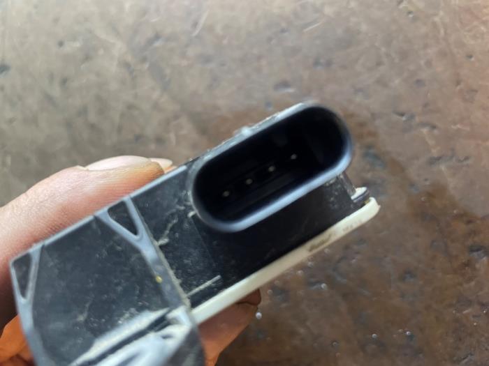 Nox sensor van een Mazda CX-30 (DM) 1.8 Skyactiv D 116 16V 2019