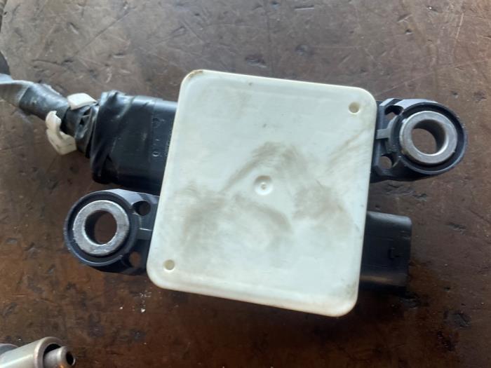 Nox sensor van een Mazda CX-30 (DM) 1.8 Skyactiv D 116 16V 2019