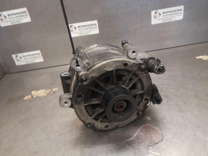Gebruikte Dynamo Porsche Cayenne (9PA) 4.5 V8 32V Turbo S Prijs op aanvraag aangeboden door Bongers Auto-Onderdelen Zeeland