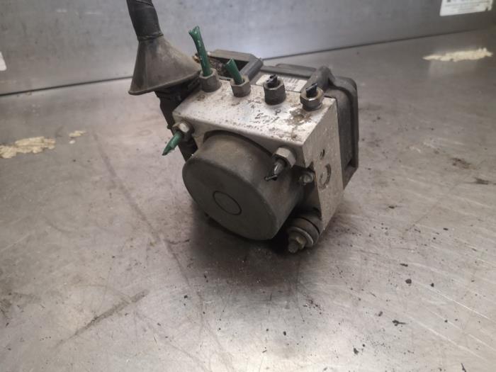 Gebruikte ABS Pomp Renault Modus/Grand Modus (JP) 1.6 16V Prijs op aanvraag aangeboden door Bongers Auto-Onderdelen Zeeland