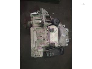 Gebruikte Automaatbak Volkswagen Golf VI (5K1) 2.0 GTD 16V Prijs op aanvraag aangeboden door Bongers Auto-Onderdelen Zeeland