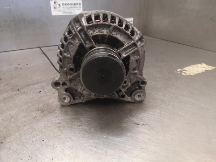 Gebruikte Dynamo Volkswagen Touran (1T1/T2) 2.0 TDI 16V 136 Prijs op aanvraag aangeboden door Bongers Auto-Onderdelen Zeeland