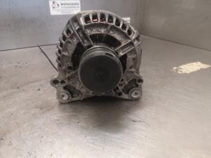 Gebruikte Dynamo Volkswagen Touran (1T1/T2) 2.0 TDI 16V 136 Prijs op aanvraag aangeboden door Bongers Auto-Onderdelen Zeeland