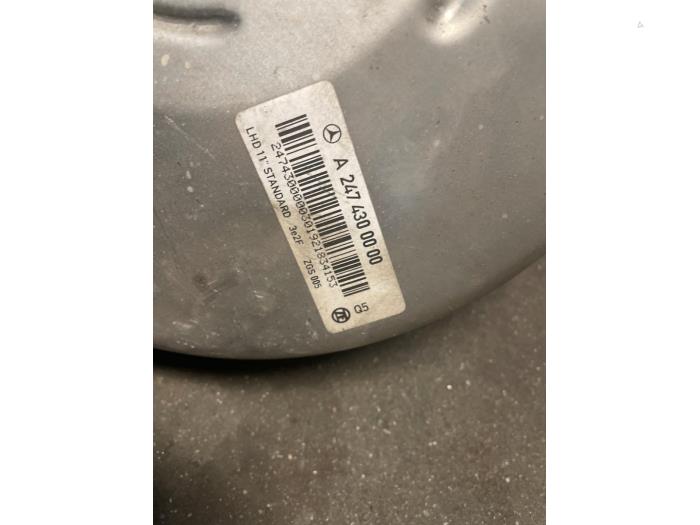 Rembekrachtiger van een Mercedes-Benz A (177.0) 1.3 A-160 Turbo 16V 2021