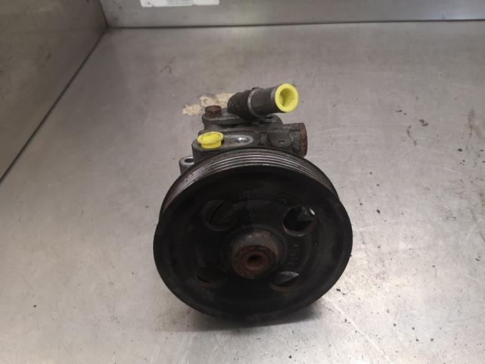 Gebruikte Pomp Servo Ford Mondeo IV Wagon 2.0 TDCi 115 16V Prijs op aanvraag aangeboden door Bongers Auto-Onderdelen Zeeland