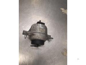 Gebruikte Motorrubber Jaguar XE 2.0d 180 16V Prijs op aanvraag aangeboden door Bongers Auto-Onderdelen Zeeland