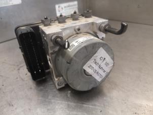 Gebruikte ABS Pomp Smart Forfour (454) 1.5 16V Prijs op aanvraag aangeboden door Bongers Auto-Onderdelen Zeeland