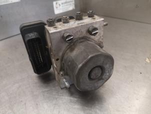 Gebruikte ABS Pomp Ford Transit 2.0 TDCi 16V Eco Blue 130 RWD Prijs op aanvraag aangeboden door Bongers Auto-Onderdelen Zeeland