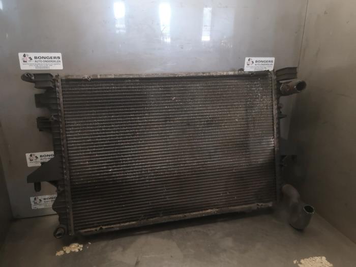 Gebruikte Radiateur Volkswagen Transporter T5 2.5 TDi Prijs op aanvraag aangeboden door Bongers Auto-Onderdelen Zeeland