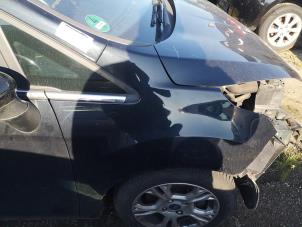 Gebruikte Spatbord rechts-voor Ford B-Max (JK8) 1.0 EcoBoost 12V 125 Prijs op aanvraag aangeboden door Bongers Auto-Onderdelen Zeeland