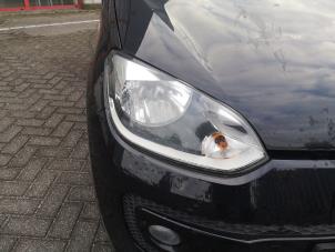 Gebruikte Koplamp rechts Volkswagen Up! (121) 1.0 12V 60 Prijs op aanvraag aangeboden door Bongers Auto-Onderdelen Zeeland