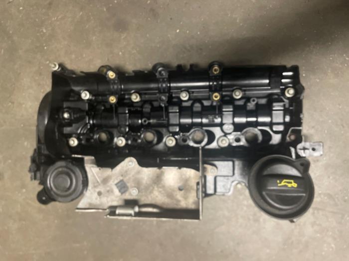 Gebruikte Kleppendeksel Toyota Avensis Wagon (T27) 2.0 16V D-4D Prijs op aanvraag aangeboden door Bongers Auto-Onderdelen Zeeland