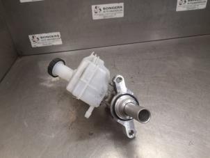 Gebruikte Hoofdremcilinder Dacia Jogger 1.0 TCe 100 Bi-Fuel , ECO-G 12V Prijs op aanvraag aangeboden door Bongers Auto-Onderdelen Zeeland