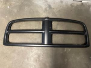 Gebruikte Grille Lijst Dodge Ram 1500 (DR/DH/D1/DC/DM) 4.7 V8 1500 4x4 Prijs op aanvraag aangeboden door Bongers Auto-Onderdelen Zeeland