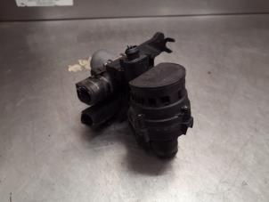 Gebruikte Waterpomp Audi S6 Avant (C6) 5.2 V10 40V Prijs op aanvraag aangeboden door Bongers Auto-Onderdelen Zeeland