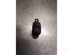 Gebruikte Handrem schakelaar Audi S6 Avant (C6) 5.2 V10 40V Prijs op aanvraag aangeboden door Bongers Auto-Onderdelen Zeeland