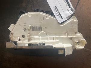 Gebruikte Deurslot Mechaniek 4Deurs links-voor Skoda Octavia (5EAA) 1.4 TSI 16V G-TEC Prijs op aanvraag aangeboden door Bongers Auto-Onderdelen Zeeland