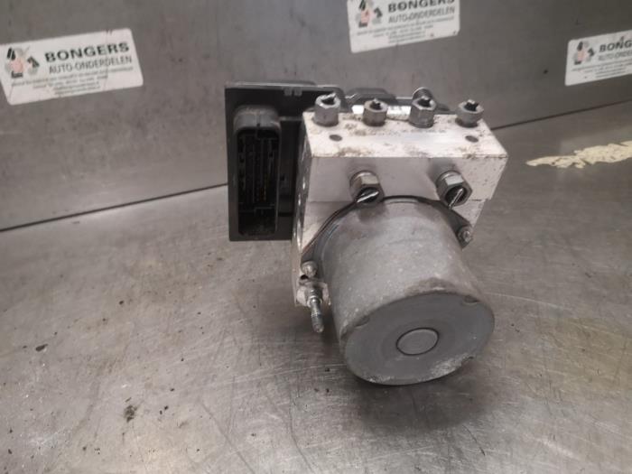 Gebruikte ABS Pomp Citroen C4 Grand Picasso (UA) 2.0 HDiF 16V 135 Prijs op aanvraag aangeboden door Bongers Auto-Onderdelen Zeeland
