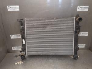Gebruikte Radiateur Renault Captur (2R) 0.9 Energy TCE 12V Prijs op aanvraag aangeboden door Bongers Auto-Onderdelen Zeeland