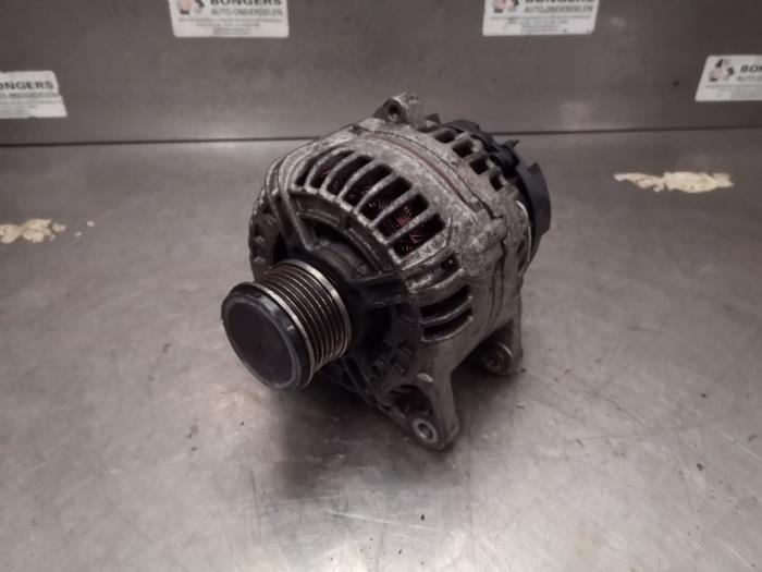 Gebruikte Alternator Nissan Qashqai (J10) 1.5 dCi DPF Prijs op aanvraag aangeboden door Bongers Auto-Onderdelen Zeeland