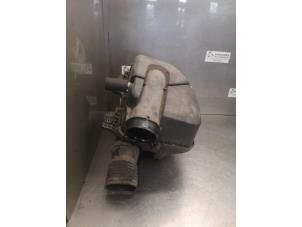 Gebruikte Luchtfilterhuis Honda CR-V (RD5/6/7/8) 2.0i 16V VTEC Prijs op aanvraag aangeboden door Bongers Auto-Onderdelen Zeeland