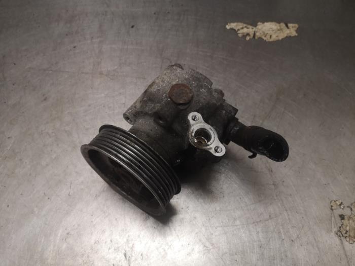 Gebruikte Pomp Servo Volkswagen Transporter T5 2.0 TDI DRF Prijs op aanvraag aangeboden door Bongers Auto-Onderdelen Zeeland
