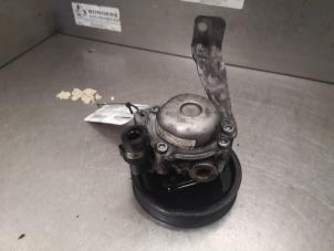 Gebruikte Pomp Servo BMW 3 serie (E46/2) 328 Ci 24V Prijs op aanvraag aangeboden door Bongers Auto-Onderdelen Zeeland