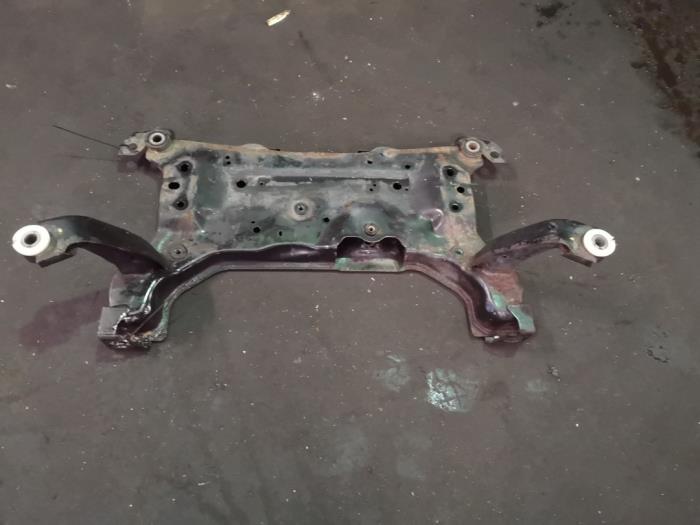 Gebruikte Subframe Ford Grand C-Max (DXA) 1.6 EcoBoost 16V Prijs op aanvraag aangeboden door Bongers Auto-Onderdelen Zeeland