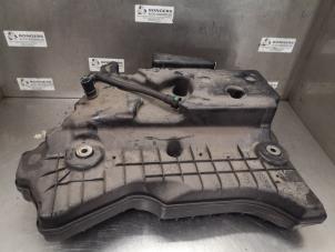 Gebruikte Adblue tank Mercedes E Estate (S213) E-220d 2.0 Turbo 16V Prijs op aanvraag aangeboden door Bongers Auto-Onderdelen Zeeland