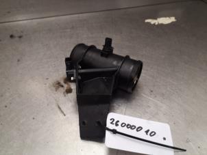 Gebruikte Luchtmassameter Mercedes Sprinter 3t (903) 311 CDI 16V Prijs op aanvraag aangeboden door Bongers Auto-Onderdelen Zeeland