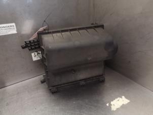 Gebruikte Luchtfilterhuis Mercedes Sprinter 3t (903) 311 CDI 16V Prijs op aanvraag aangeboden door Bongers Auto-Onderdelen Zeeland