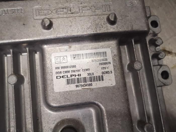 Computer Motormanagement van een Peugeot 5008 I (0A/0E) 2.0 HDiF 16V GT Autom. 2010