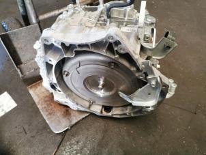 Versnellingsbak van een Mazda 3 Sport (BP) 2.0 SkyActiv-G 122 Mild Hybrid 16V 2021