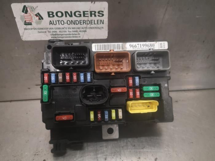 Zekeringkast van een Citroën C3 (SC) 1.0 Vti 68 12V 2016