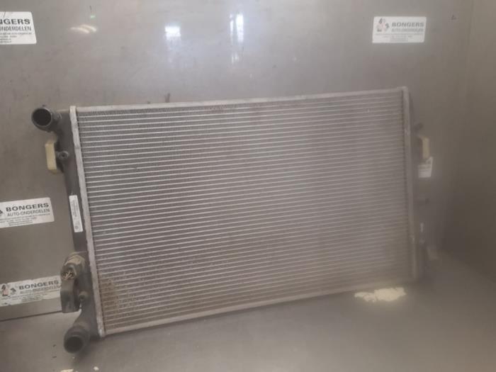 Gebruikte Radiateur Skoda Fabia II (5J) 1.2i Prijs op aanvraag aangeboden door Bongers Auto-Onderdelen Zeeland