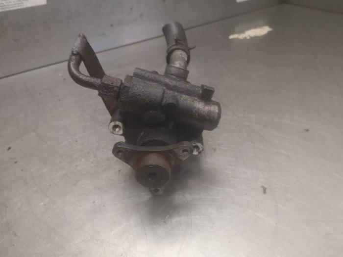 Gebruikte Servopomp Nissan Primastar 2.0 dCi 120 Prijs op aanvraag aangeboden door Bongers Auto-Onderdelen Zeeland