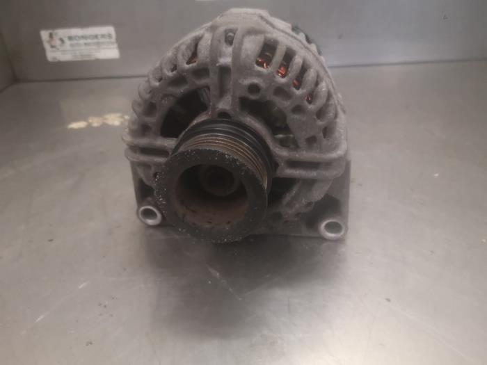 Gebruikte Dynamo Opel Zafira (M75) 1.8 16V Ecotec Prijs op aanvraag aangeboden door Bongers Auto-Onderdelen Zeeland