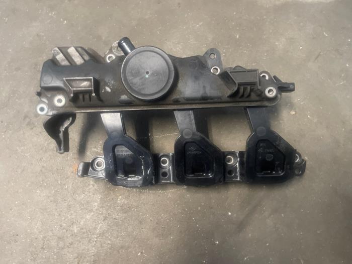 Kleppendeksel Nissan Primastar, 2002 2.0 dCi 120, Bestel, Diesel, 1.996cc, 84kW (114pk), FWD, M9R780; M9R630; M9RA6; M9R692; M9RF6; M9R786, 2006-09 (Gebruikt)