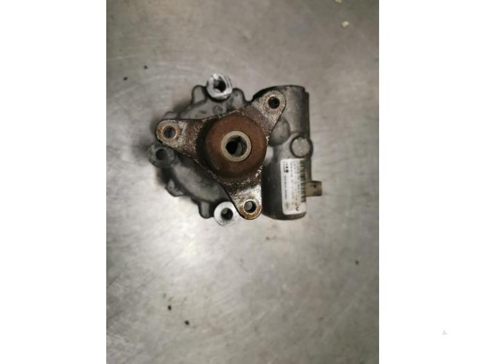 Servopomp Opel Vivaro (Gebruikt)