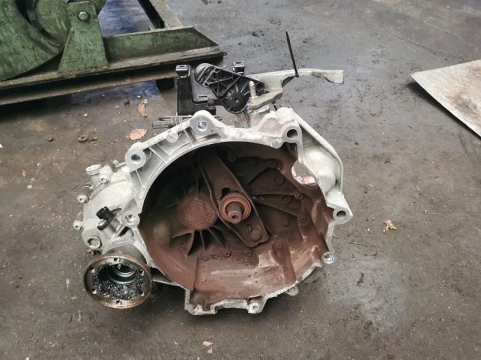 Gebruikte Versnellingsbak Volkswagen Polo IV (9N1/2/3) 1.2 Prijs op aanvraag aangeboden door Bongers Auto-Onderdelen Zeeland